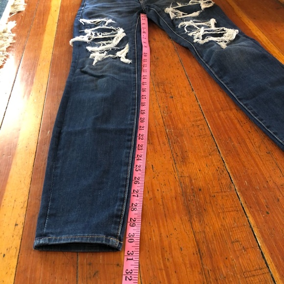 *SOLD* American Eagle Distressed Size 6 Hi Rise - Picture 10 of 11
